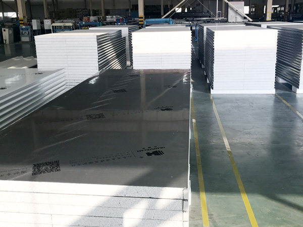 復合板生產車間